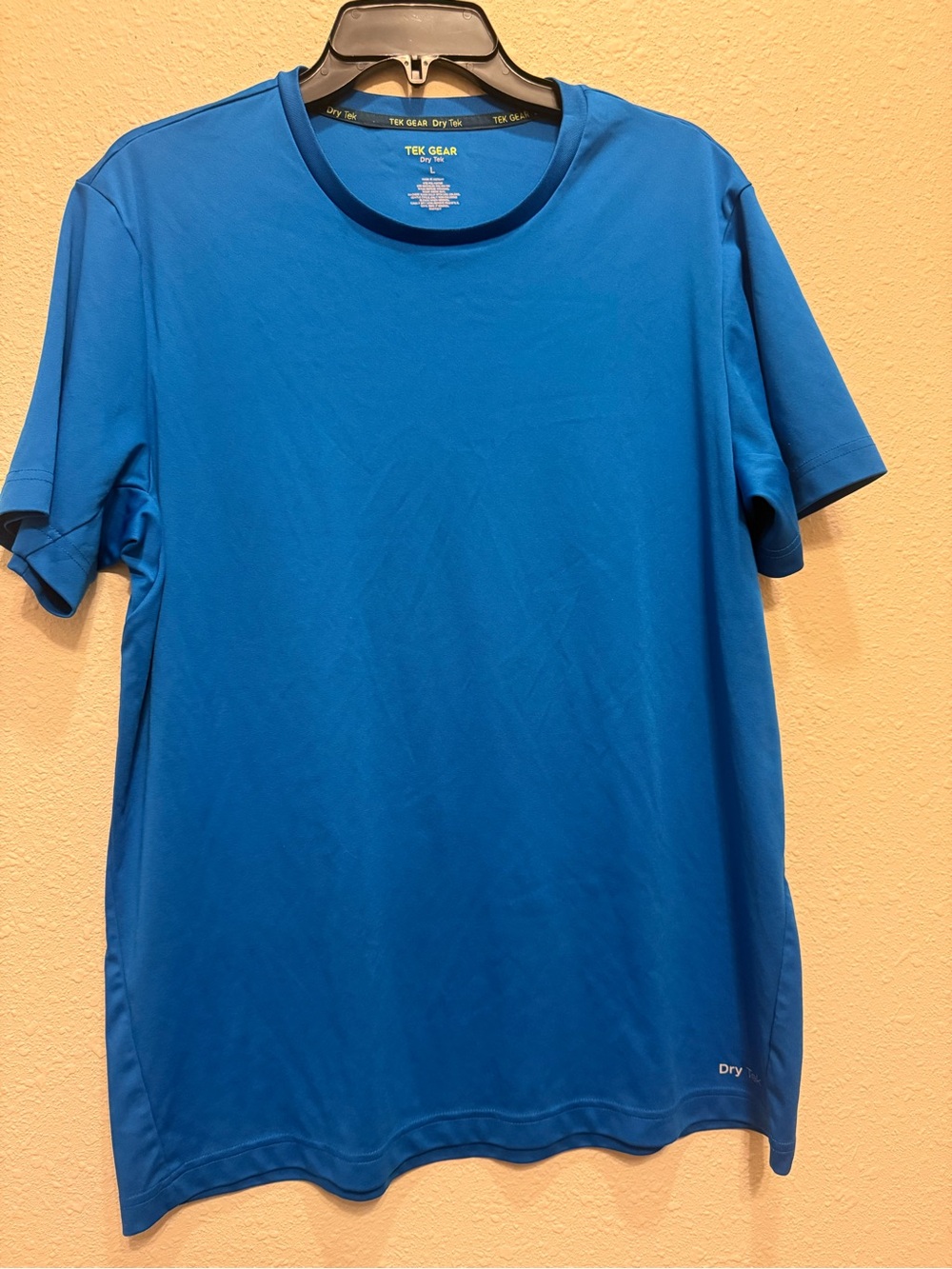 tek gear blue short-sleeve active performance tee